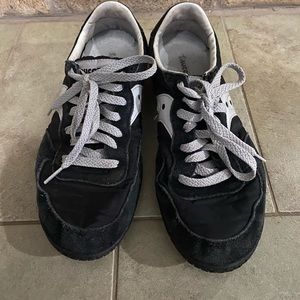 Women’s Saucony Classic Retro Sneaker